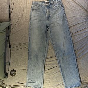 Levis High Waisted Straight